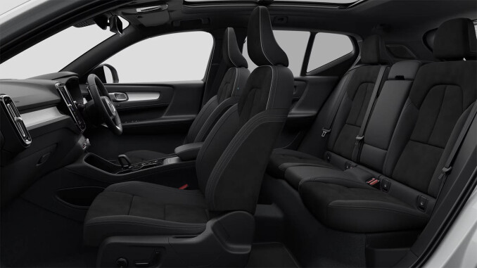 Volvo XC40 2.0 B3P Ultra Black Edition 5dr Auto Petrol Estate - Image 5